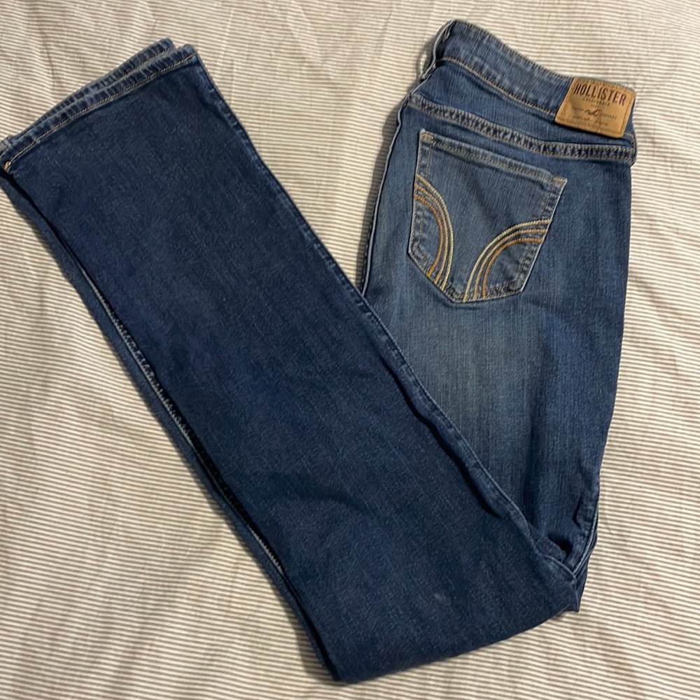 Dark wash 11L Hollister boot cut jeans!